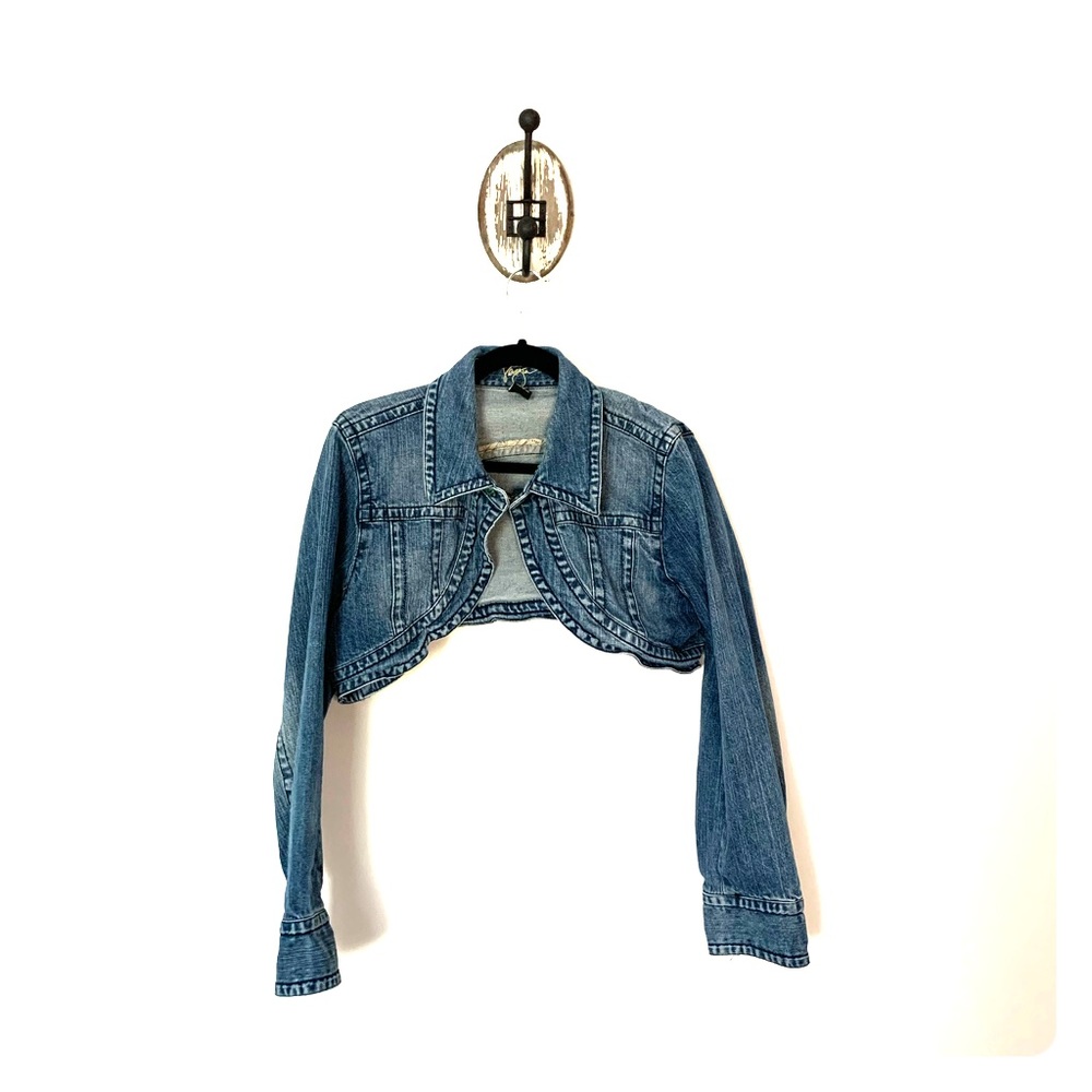 Cropped denim jacket